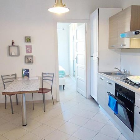 Bibliososta Anche Al 1° Piano Anno 2024 Apartman Ventimiglia Kültér fotó